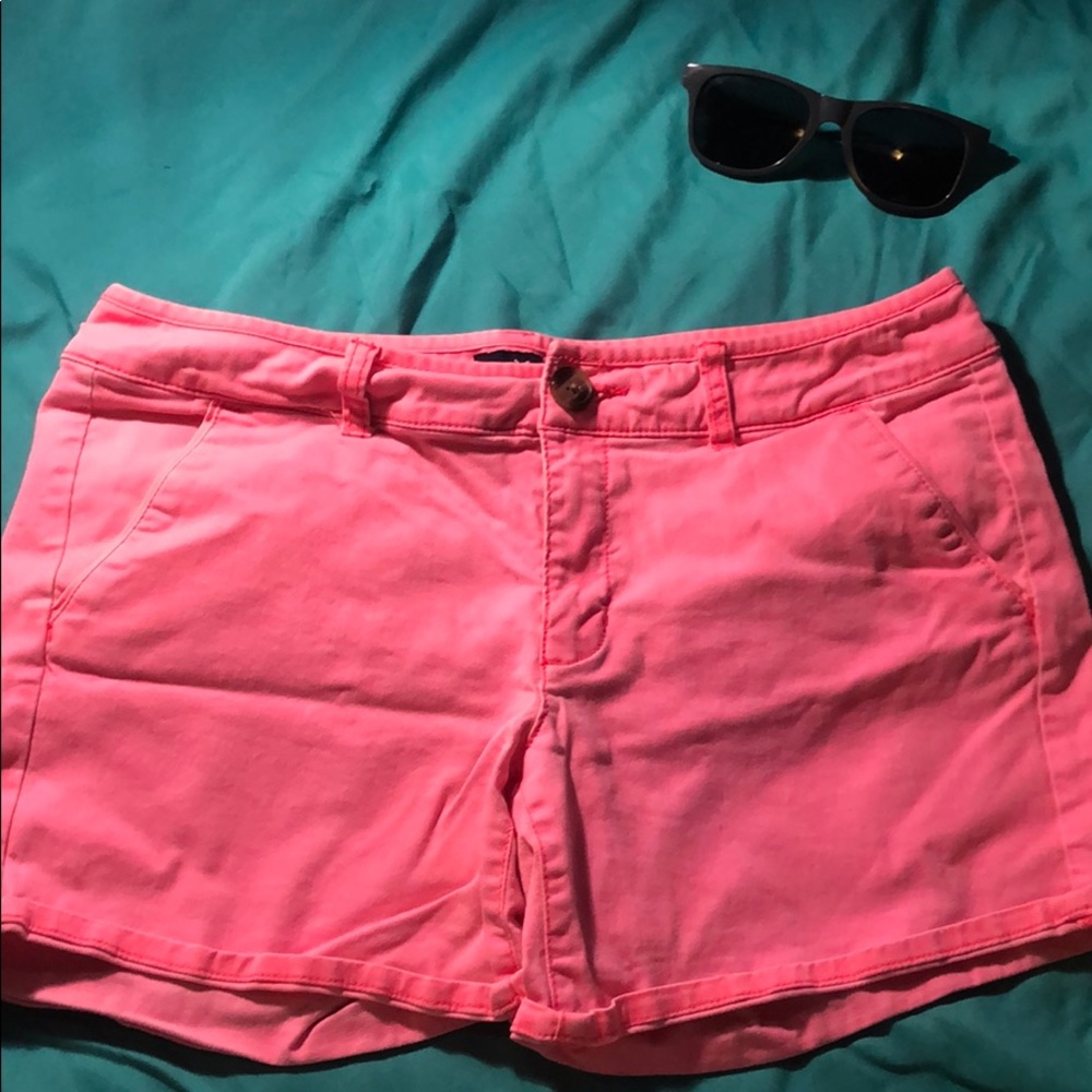 American Eagle pink shorts